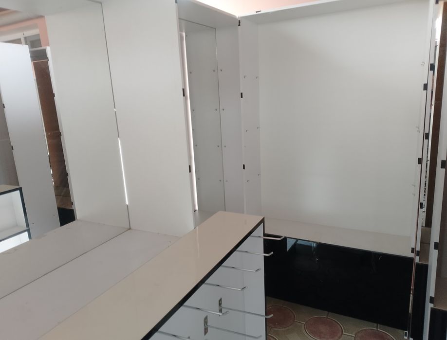 Шкаф/стеллаж/полка