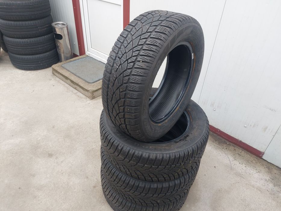 125 lei bucata! Set anvelope M+S/IARNA 215 60 r16 Dunlop! 7 mm