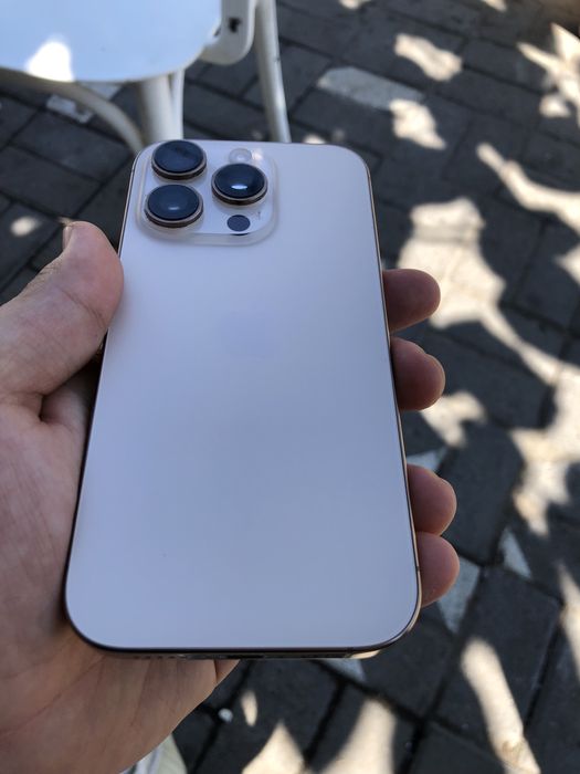 Продам Iphone 16 pro