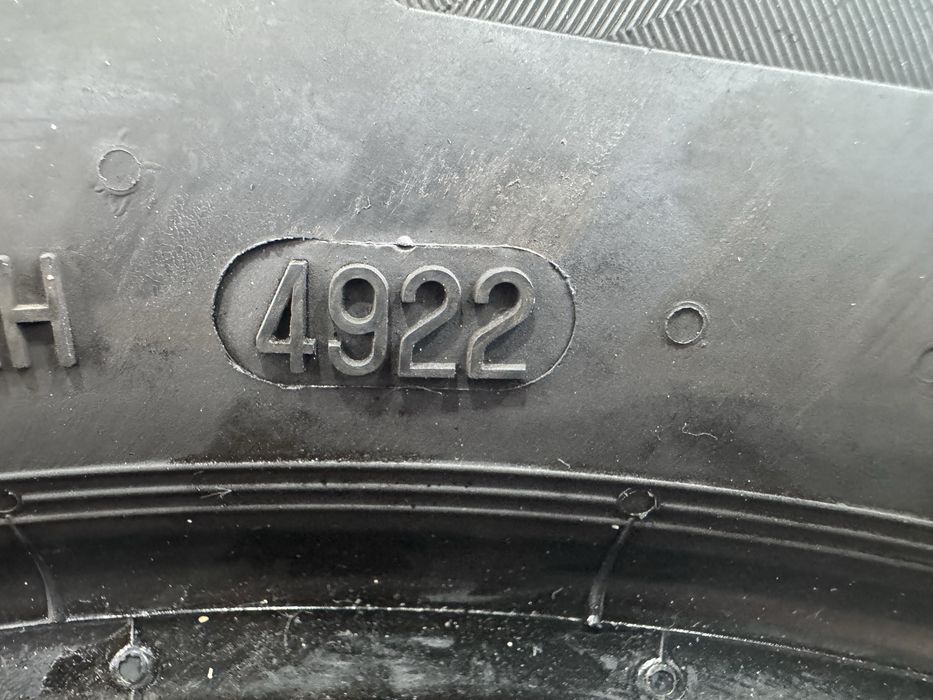 Автомобилни гуми 225 55 17 Continental