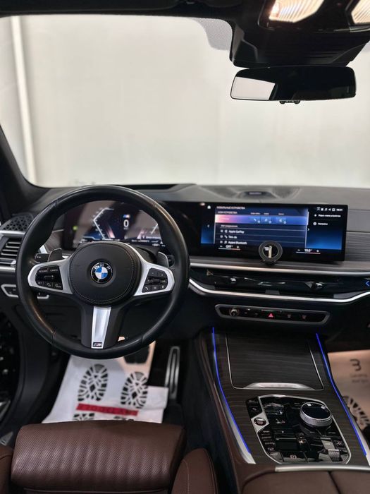 Bugun sotuvimizda BMW X7 40i
