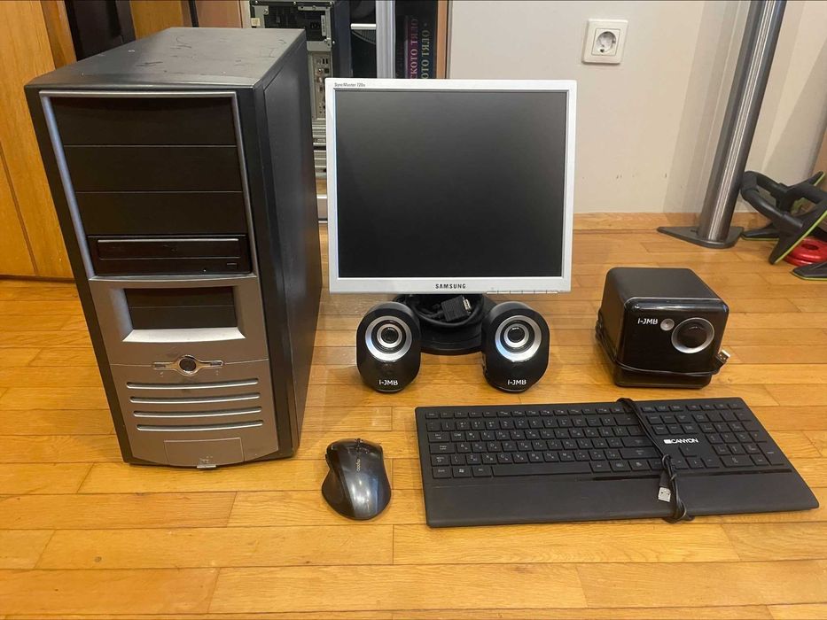 Настолен  компютър