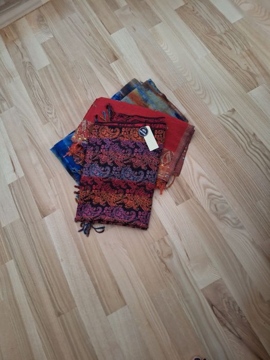 Esarfa  de  dama  multicolor