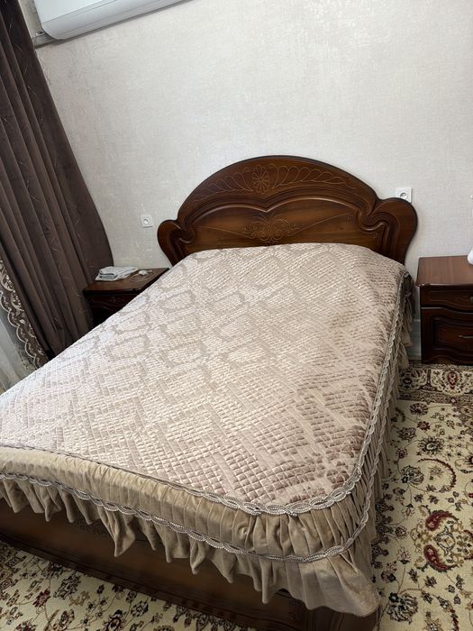 Продам спальный гарнитур