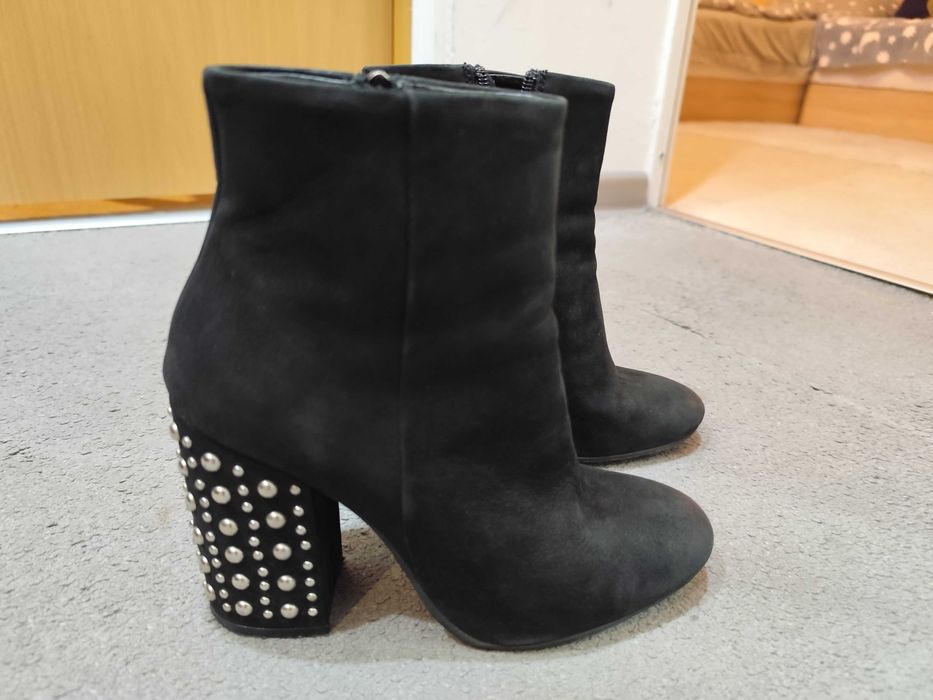 Дамски боти от естествена кожа