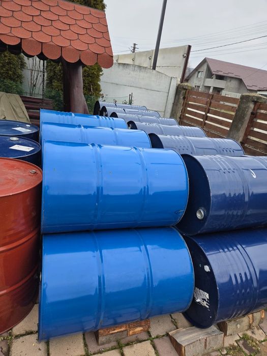 Butoaie tablă 220 litri.