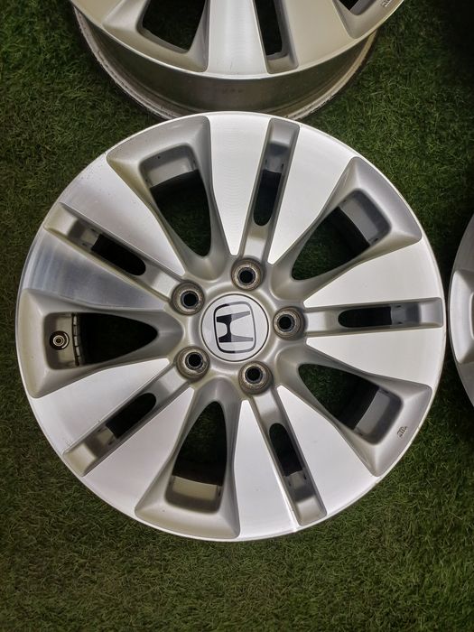 Диски R16 5x114.3 на Honda и другие.