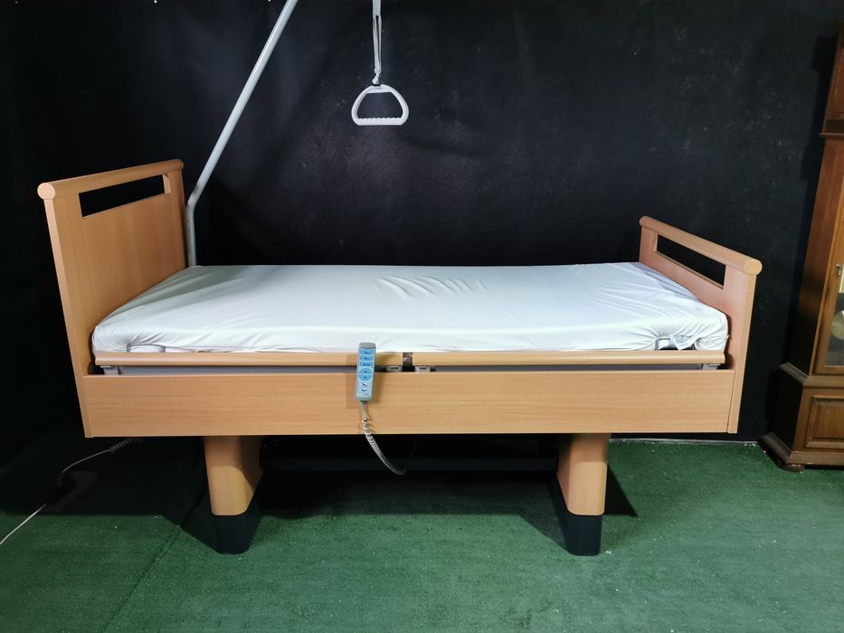 Електрическо болнично легло