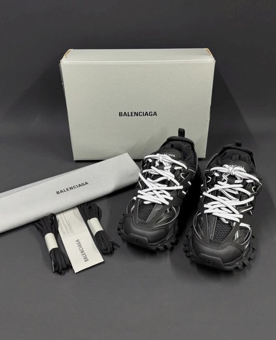Balenciaga track