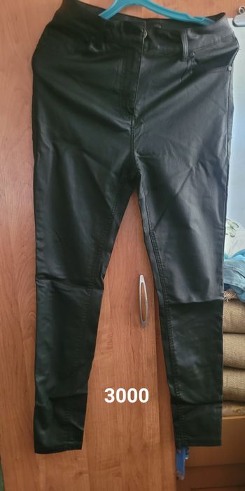 Одежду вещи продам
