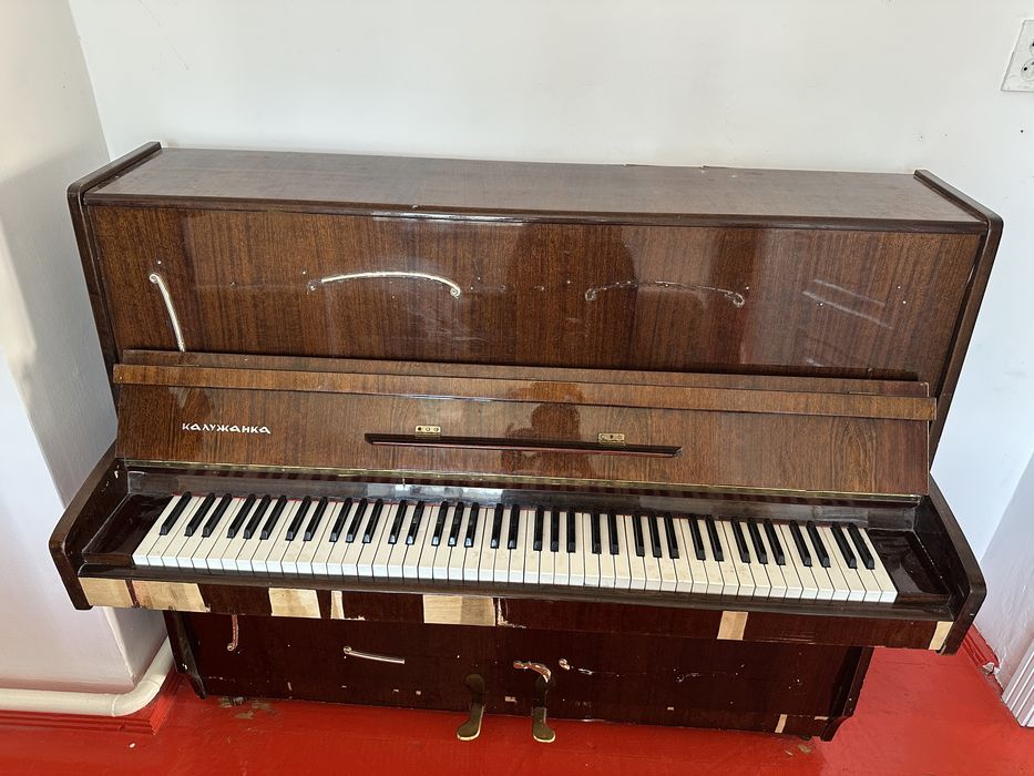 Фортепиано, хорошо работает