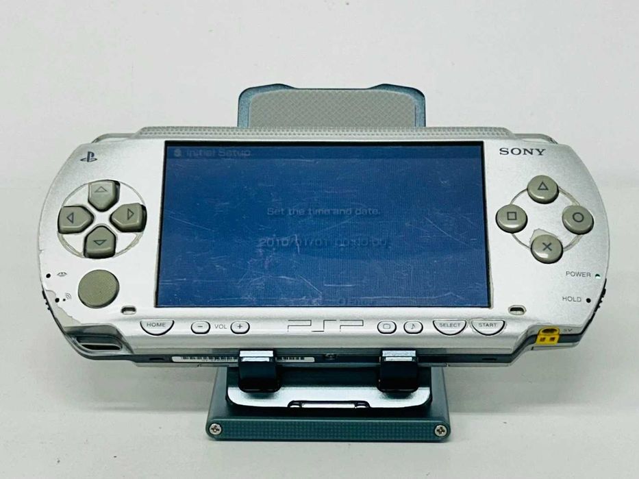 Sony PlayStation Portable PSP 1000 употребяван с кутия и книжки