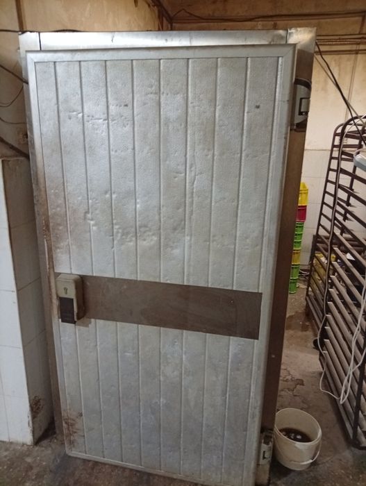 Продается печка, расстойки, тестомешалка и оборудования для пекарни