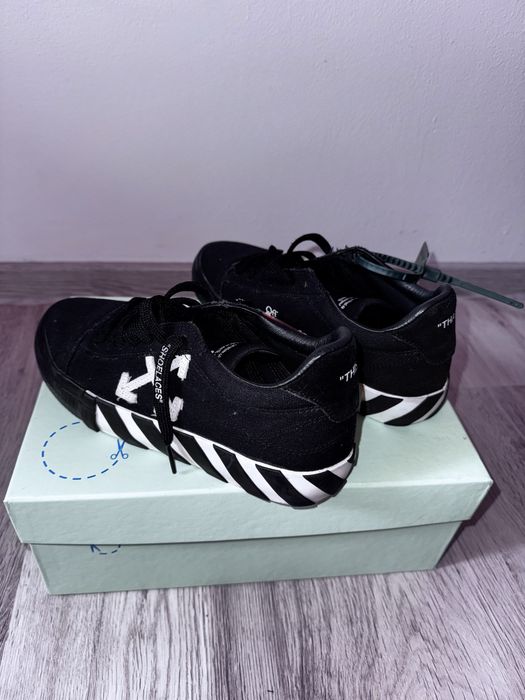 Off-White Low Vulcanized