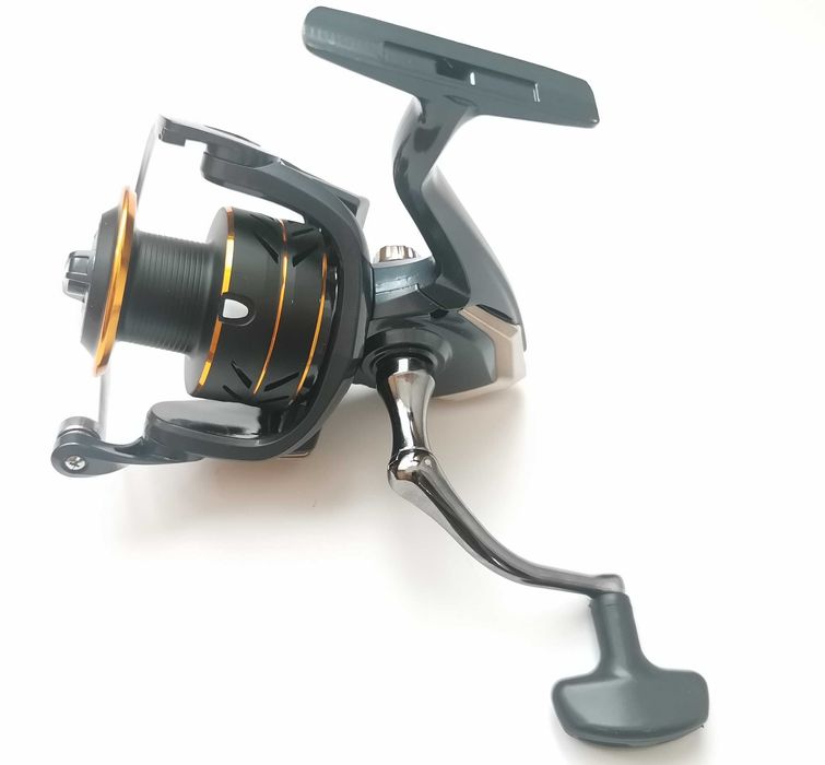 Комплект три шарански въдици с 6 лагера и влакна . НОВИ !