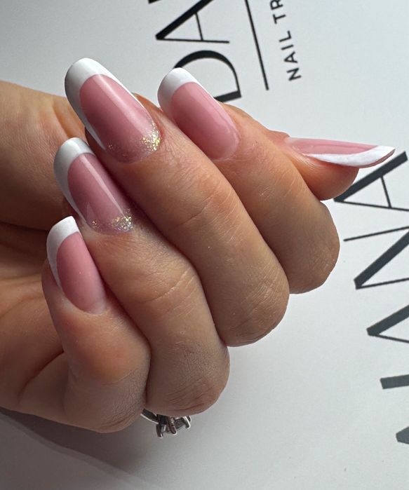 Ofet servici de manichura zona marasti