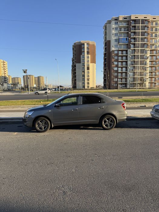 Продам комплекты резины