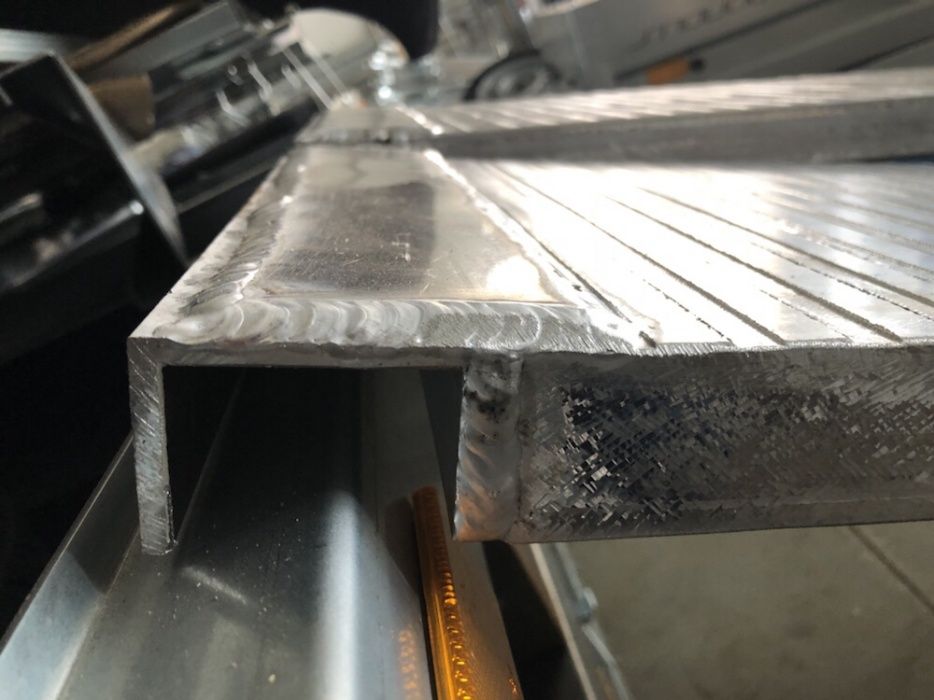 Rampe aluminiu fizzel 2 si 2,50m,cale aluminiu fizzel grosime 4 cm