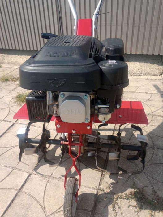 Продавам бензинова мотофреза HECHT 746, 60 см.