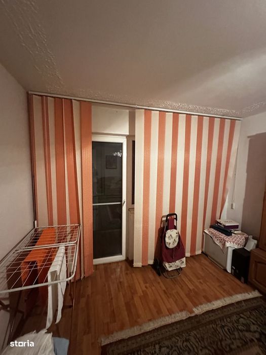 Apartament cu 2 camere de vanzare decomandate, 47 mp, Dealul Florilor