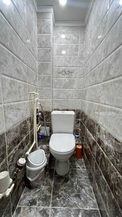 продам 2 комнатную на Шанхае