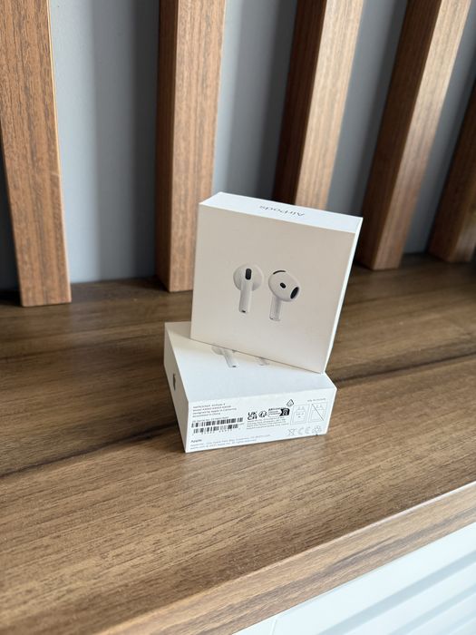 AirPods 4 - Noi - Sigilate