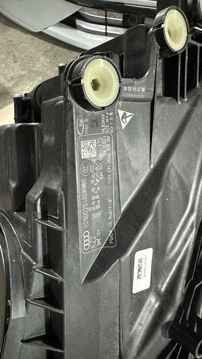 Фар Matrix Audi Q3 / Ляв Фар Ауди КЮ3 Матрикс