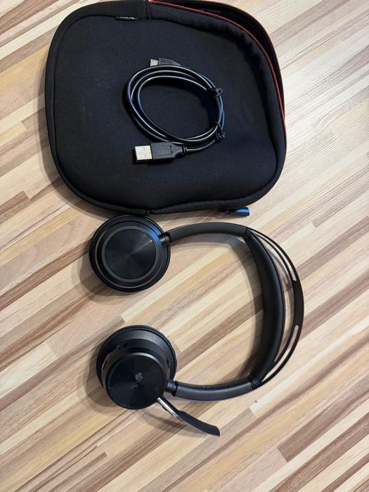 Căști cu microfon Poly Voyager Focus 2