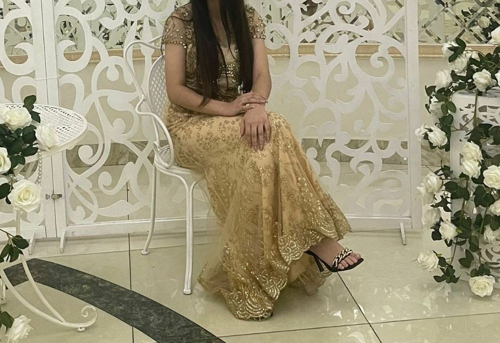 Платье одевала один раз размер 44 46