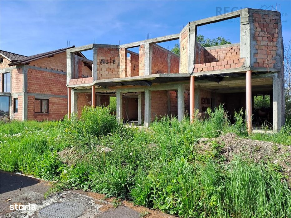 Casa nefinalizata de vanzare in Stupini