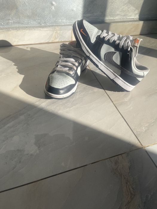 Nike Dunk Low marimea 40 purtati doar o data