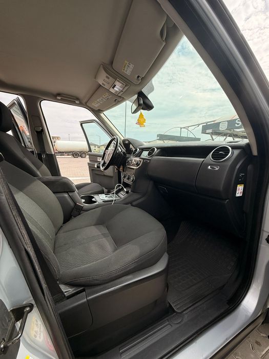 Land Rover Discovery 4