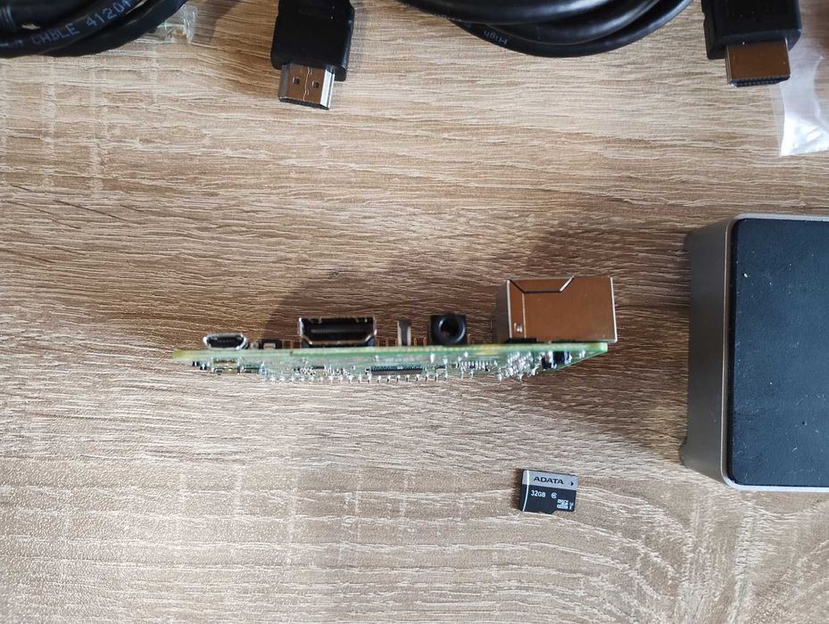 Raspberry Pi 3B+ 1GB Flirc Case 32GB MicroSD