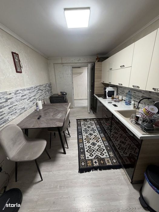 De vânzare apartament 3 camere la Cheie 74 mp