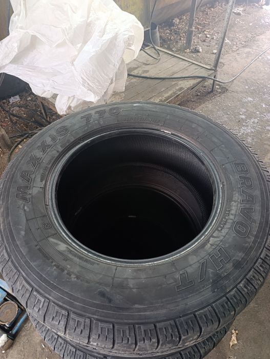 Продам комплект резины