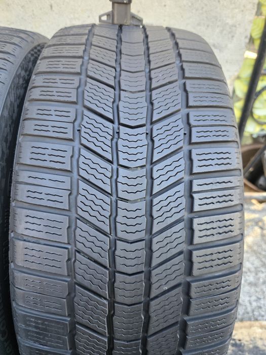 Vand două anvelope de iarna continental 225 40 19 dot 2324