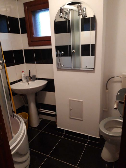 inchiriez apartament 2 camere piata mare etaj 1
