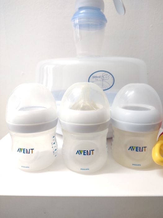 Avent стерилизатор за микровълнова и ръчна помпа за кърма