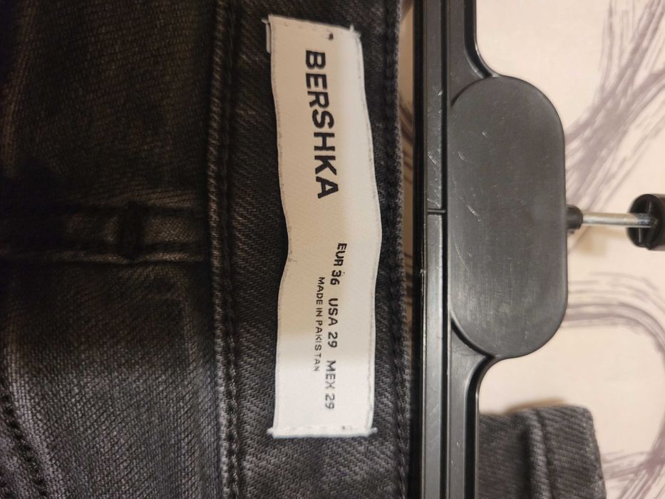 Pantaloni Bershka, negri, marimea 36