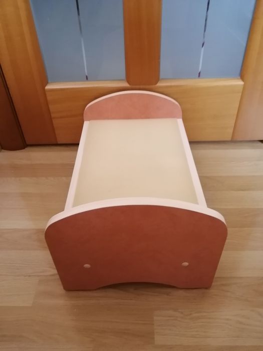 Кроватка для кукол