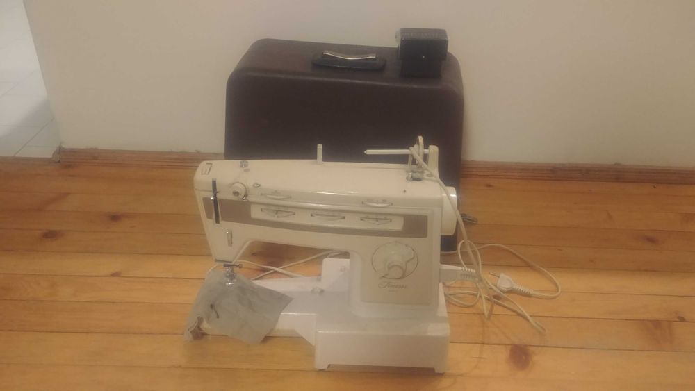 Продавам две шевни машини - общо 30 EUR