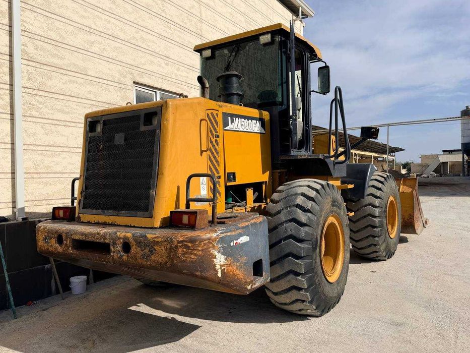 Фронтальный погрузчик XCMG LW500FN