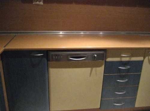 Дава се под наем Тристаен апартамент в Бургас, Център - 80 кв.м за 165.75 € - Снимка #5