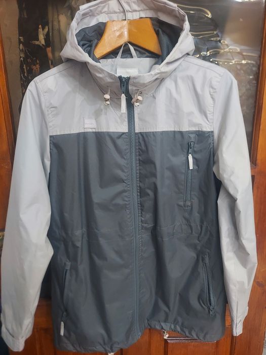 Женская ветровка на размер 46-48