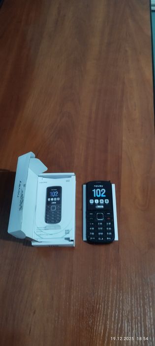 Продаётся телефон.