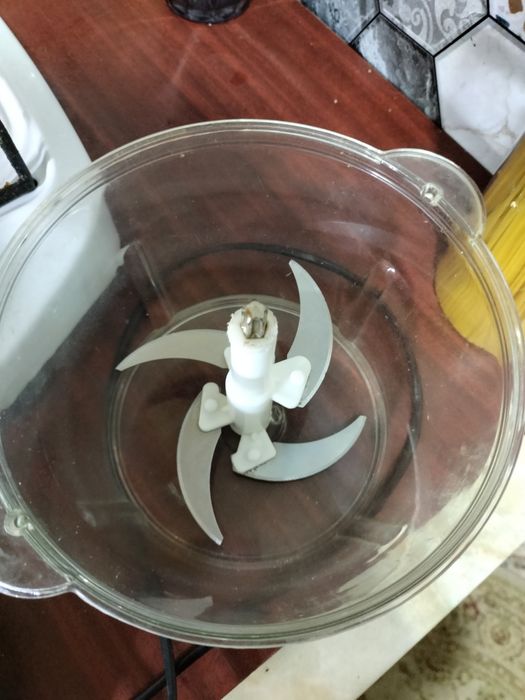 Кухонный измельчитель