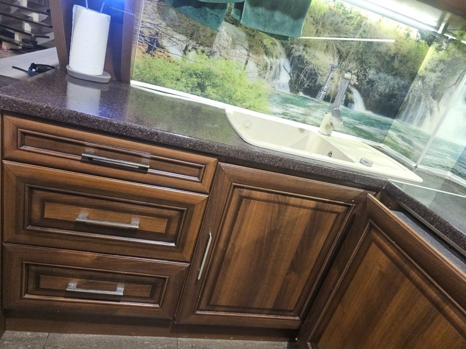 Кухня с аспиратор Faber,съдомиялна Bosh,котлон AEG използван 1 месец