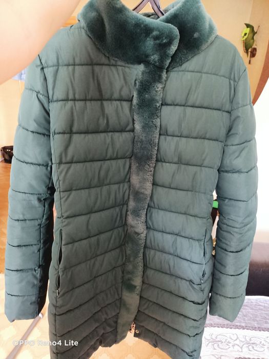 Продам куртку женскую