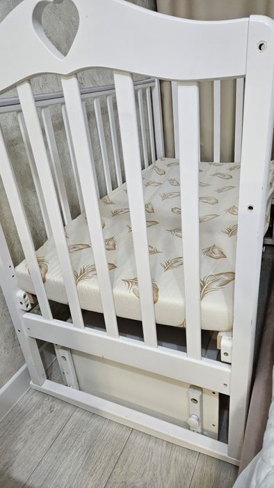 Продам детскую кроватку!!