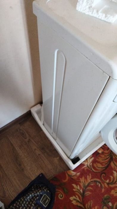 Б/у стиральная машинка автомат Индезит в рабочем состаянии